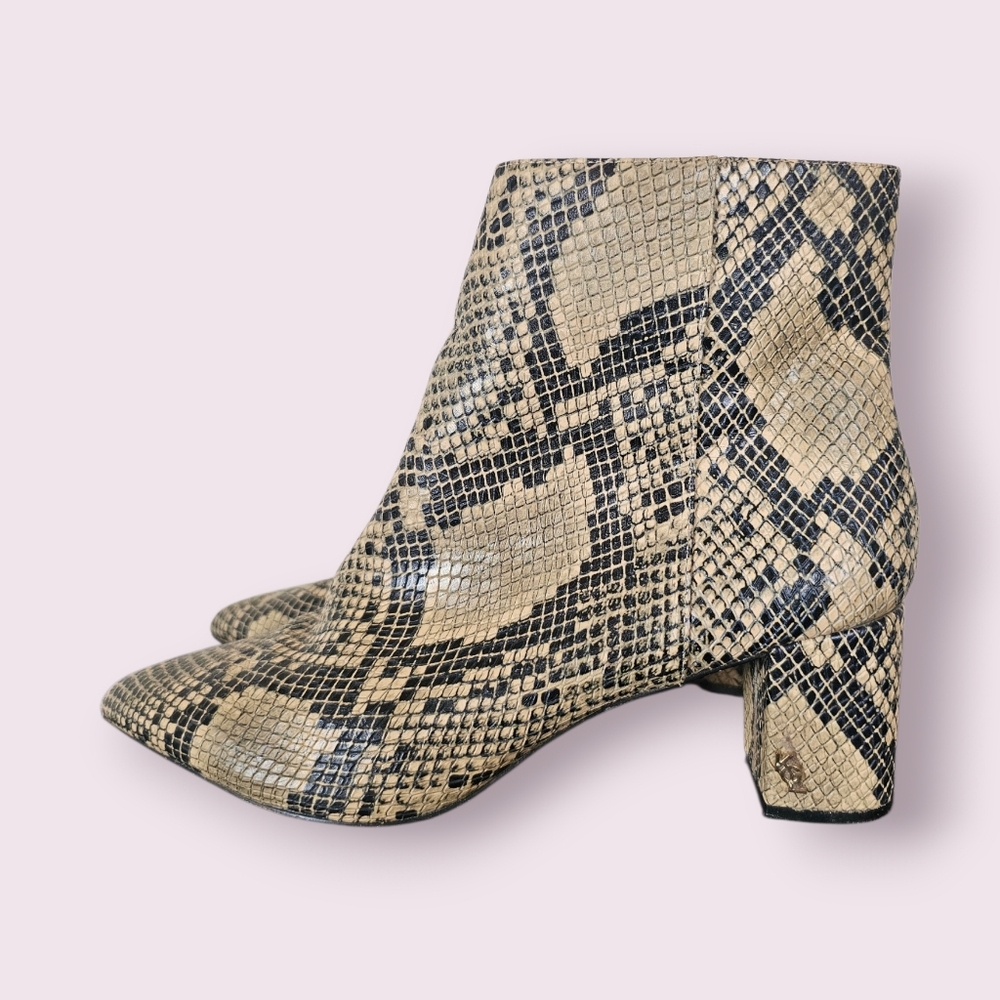 Kurt Geiger Snake Skin Print Leather Chic Vibrant Statement Ancke Boots Sz 9.5‎